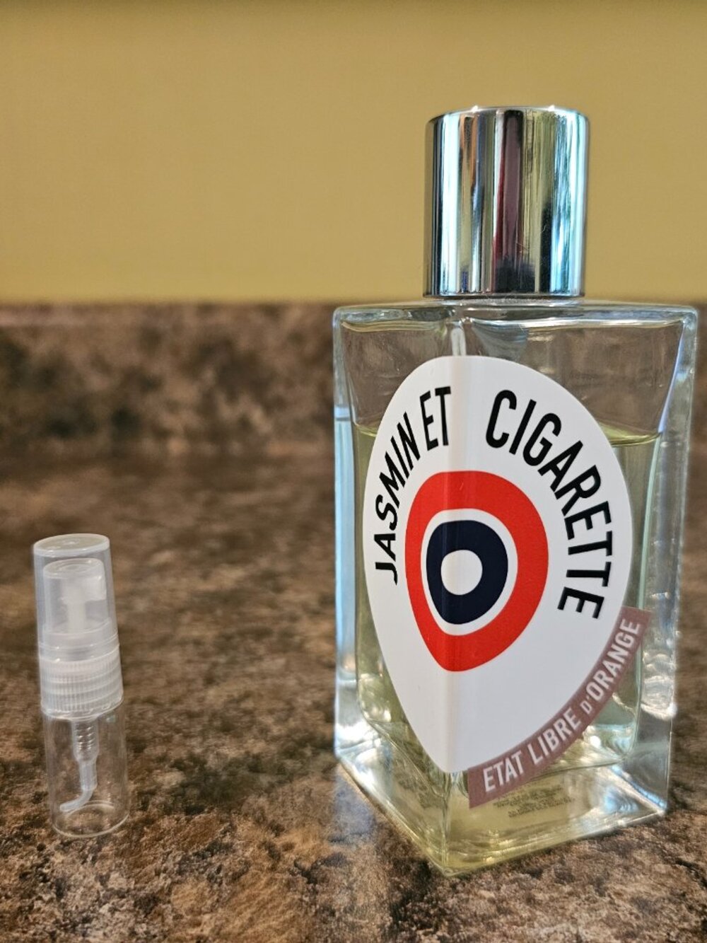 2 ML Sample JASMIN ET CIGARETTE Etat Libre D'Orange Travel Spray